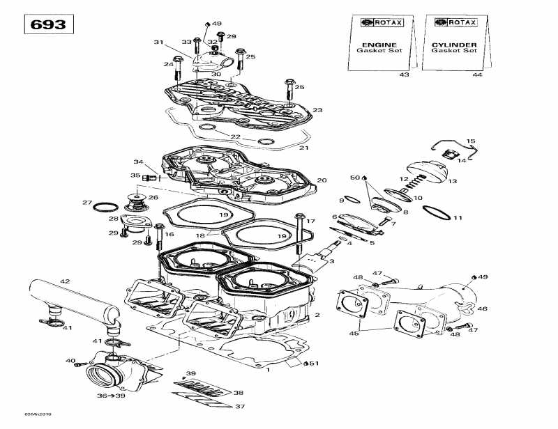  Skidoo  MX Z 700 SB, 2000 - Cylinder, Exhaust Manifold, Reed Valve 2